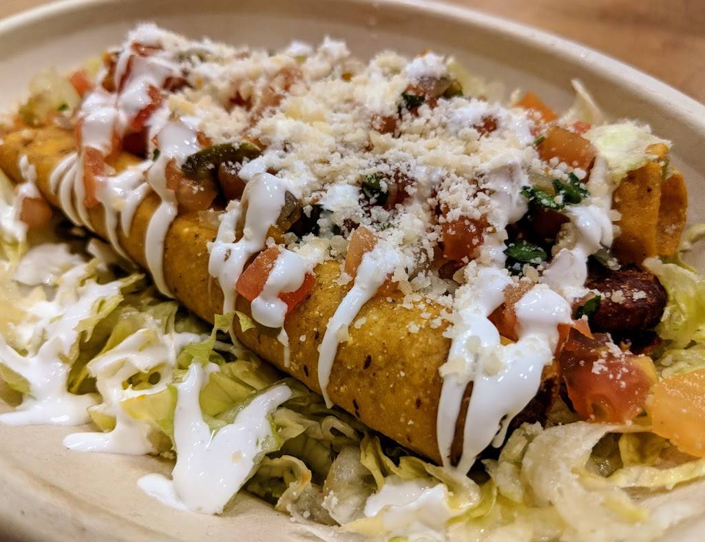 Carls Jr. | restaurant | 18601 Airport Way #2061, Santa Ana, CA 92707, USA | 9497249144 OR +1 949-724-9144