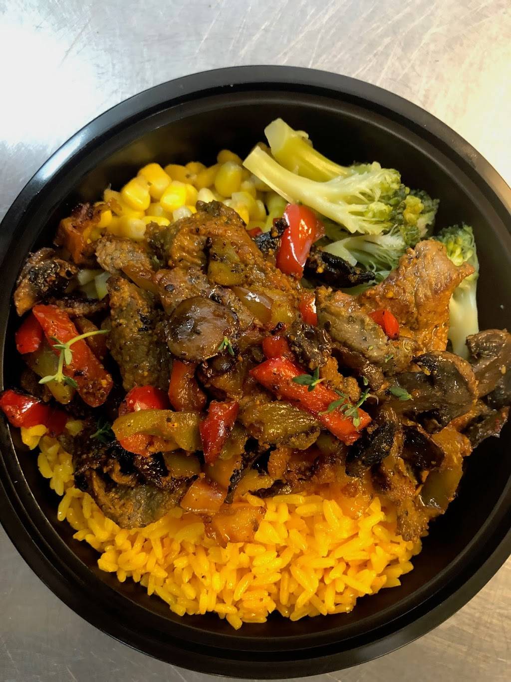 Chef’s Corner Eatery | restaurant | 2072 Hendry St, Fort Myers, FL 33901, USA | 2396891711 OR +1 239-689-1711