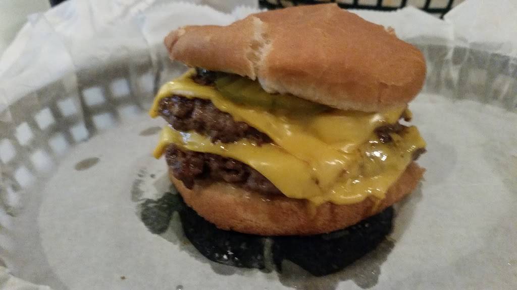 Zekes Place | restaurant | 7700 W Old Shakopee Rd # 115, Bloomington, MN 55438, USA | 9528295629 OR +1 952-829-5629