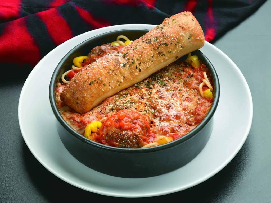 Wicks Pizza Hikes Point | restaurant | 3348 Hikes Ln #103, Louisville, KY 40220, USA | 5029075542 OR +1 502-907-5542