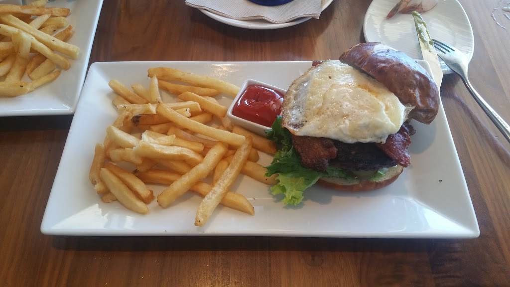 Vizcaino Waterfront Food + Drink | cafe | 2600 Sand Dunes Dr, Monterey, CA 93940, USA | 8318994544 OR +1 831-899-4544