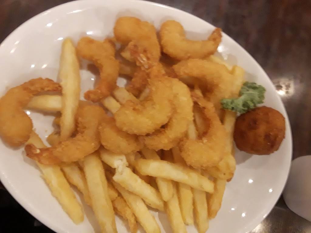 Surf Rider | restaurant | 725 Eden Way N, Chesapeake, VA 23320, USA | 7575492626 OR +1 757-549-2626