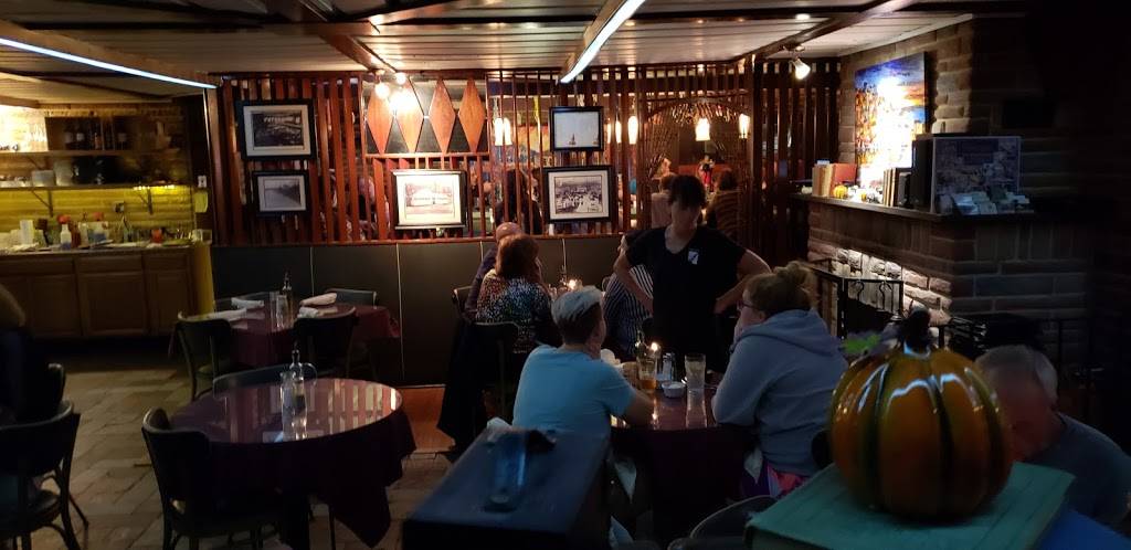 Terrys Italian Restaurant | restaurant | 200 S Delaware Dr, Easton, PA 18042, USA | 6102525330 OR +1 610-252-5330