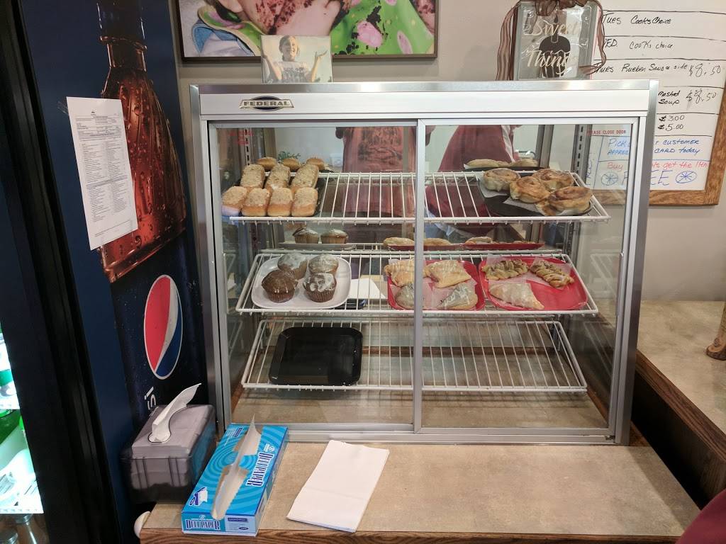 Sweet Things | restaurant | 107 E Main St, Lake City, IA 51449, USA | 7124643564 OR +1 712-464-3564