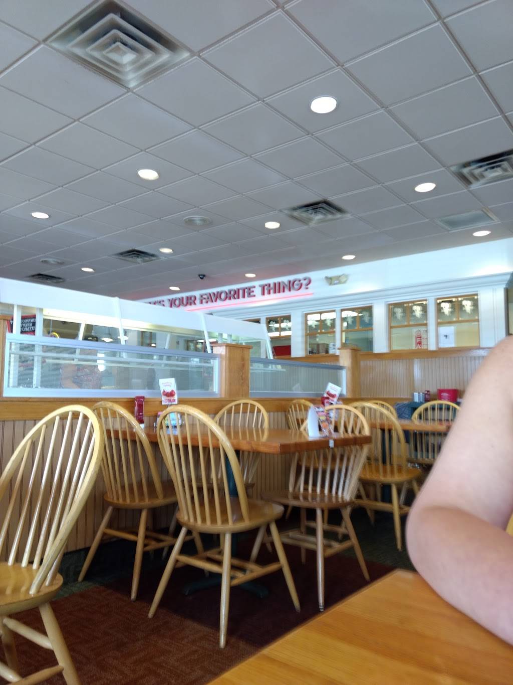 Frischs Big Boy | restaurant | 460 Clifty Dr, Madison, IN 47250, USA | 8122736524 OR +1 812-273-6524