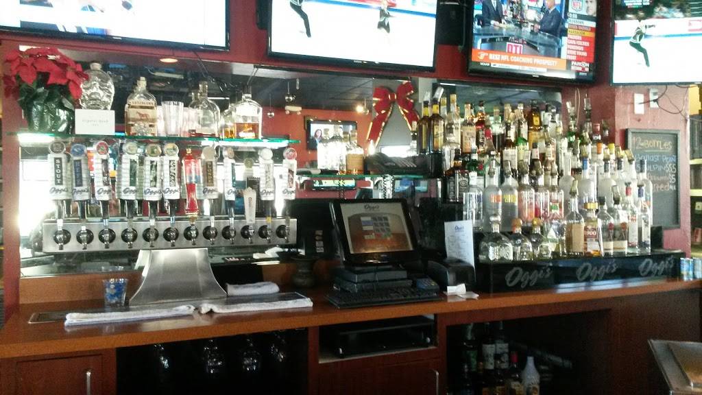 OGGI’S SPORTS | BREWHOUSE | PIZZA, Del Mar | meal delivery | 12840 Carmel Country Rd, San Diego, CA 92130, USA | 8584817883 OR +1 858-481-7883