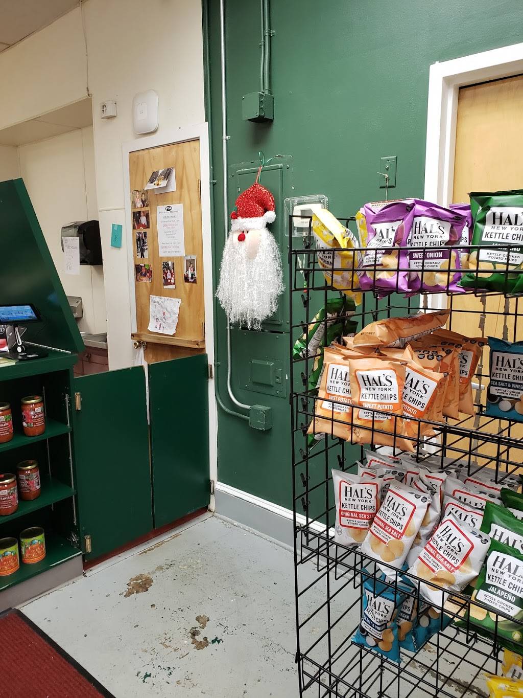 Fratelli Market | restaurant | 17 Cedar Heights Rd, Stamford, CT 06905, USA | 2033221632 OR +1 203-322-1632