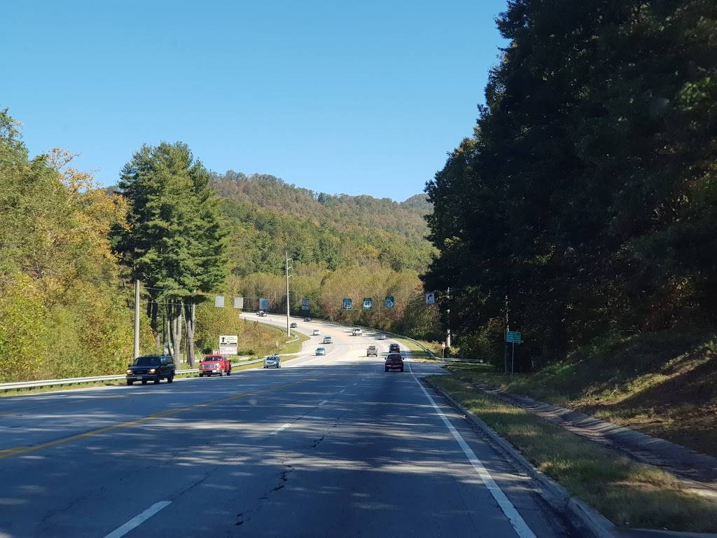 Joes Cafe | restaurant | 811 US-441, Clayton, GA 30525, USA | 7067826309 OR +1 706-782-6309