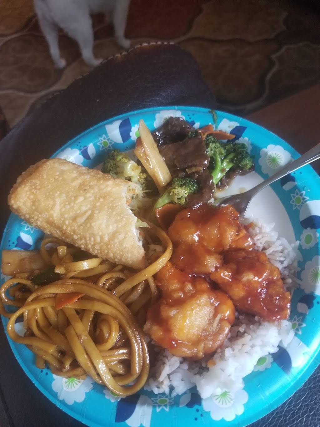 Golden Dragon Chinese Restaurant | restaurant | 2709 N Clairemont Ave, Eau Claire, WI 54703, USA | 7155522790 OR +1 715-552-2790