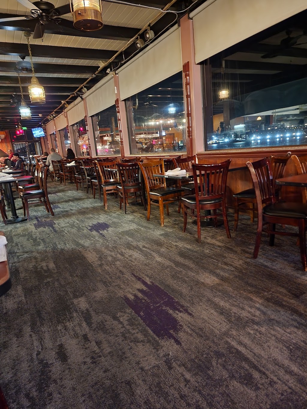 The Wharf | restaurant | 295 Mare Island Way, Vallejo, CA 94590, USA | 7076481966 OR +1 707-648-1966