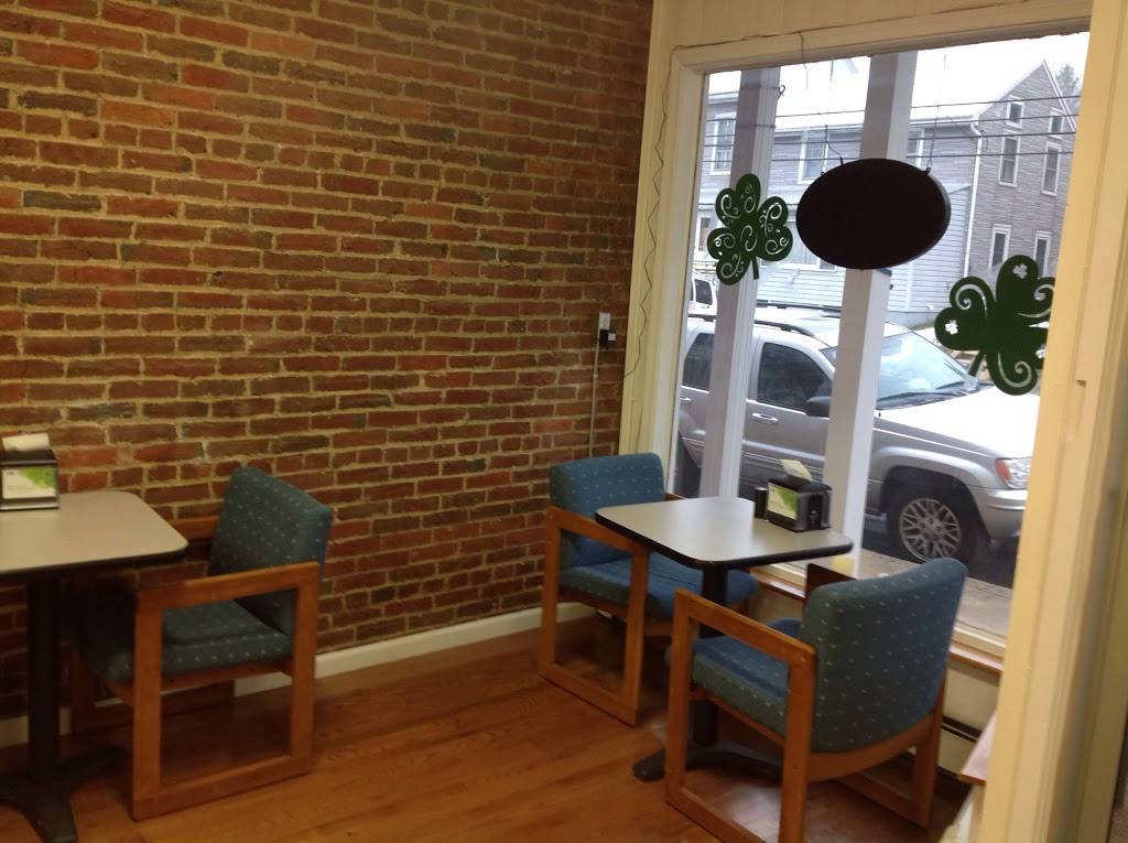 Dawns Deli | restaurant | 71 Penn St, Lenhartsville, PA 19534, USA | 4846653682 OR +1 484-665-3682