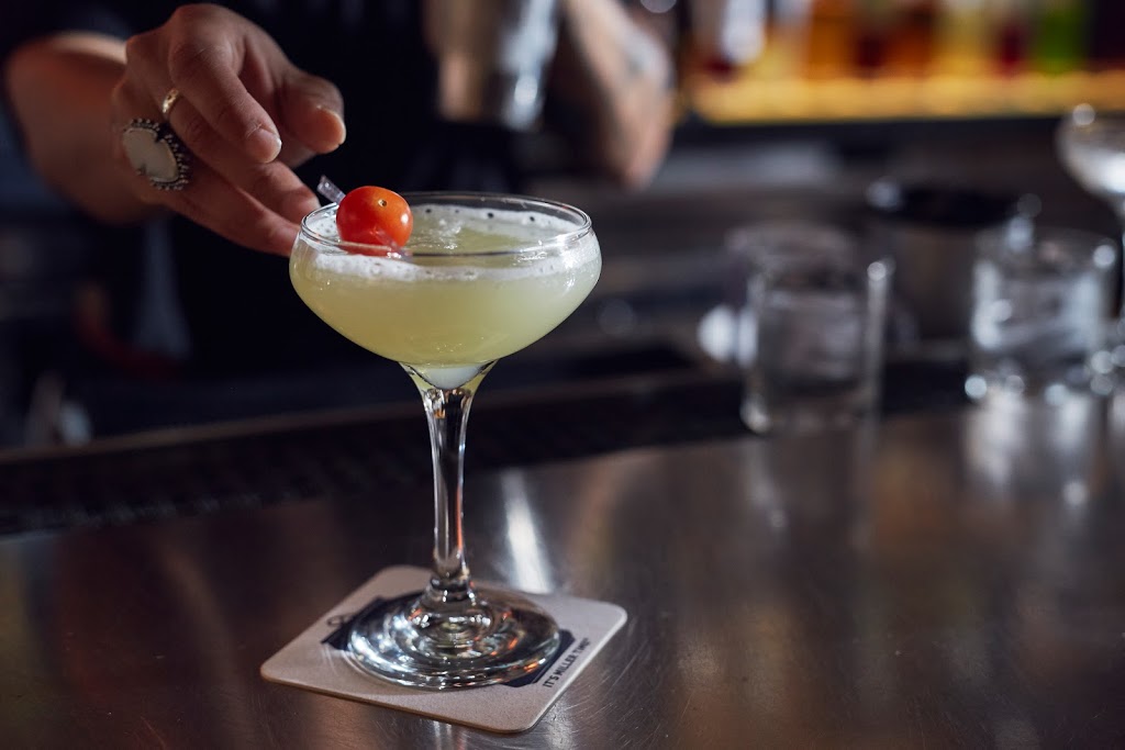 Trinas Starlite Lounge | restaurant | 3 Beacon St, Somerville, MA 02143, USA | 6175760006 OR +1 617-576-0006