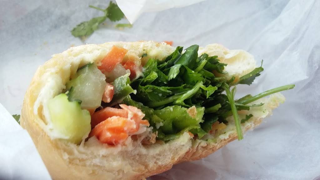 iPho by Saigon | restaurant | 704 University Ave W, St Paul, MN 55104, USA | 6512258751 OR +1 651-225-8751