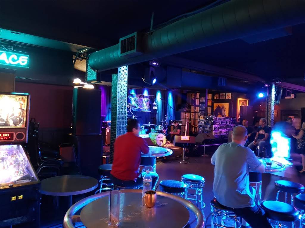 Retro Junkie | night club | 2112 N Main St, Walnut Creek, CA 94596, USA | 9259384140 OR +1 925-938-4140