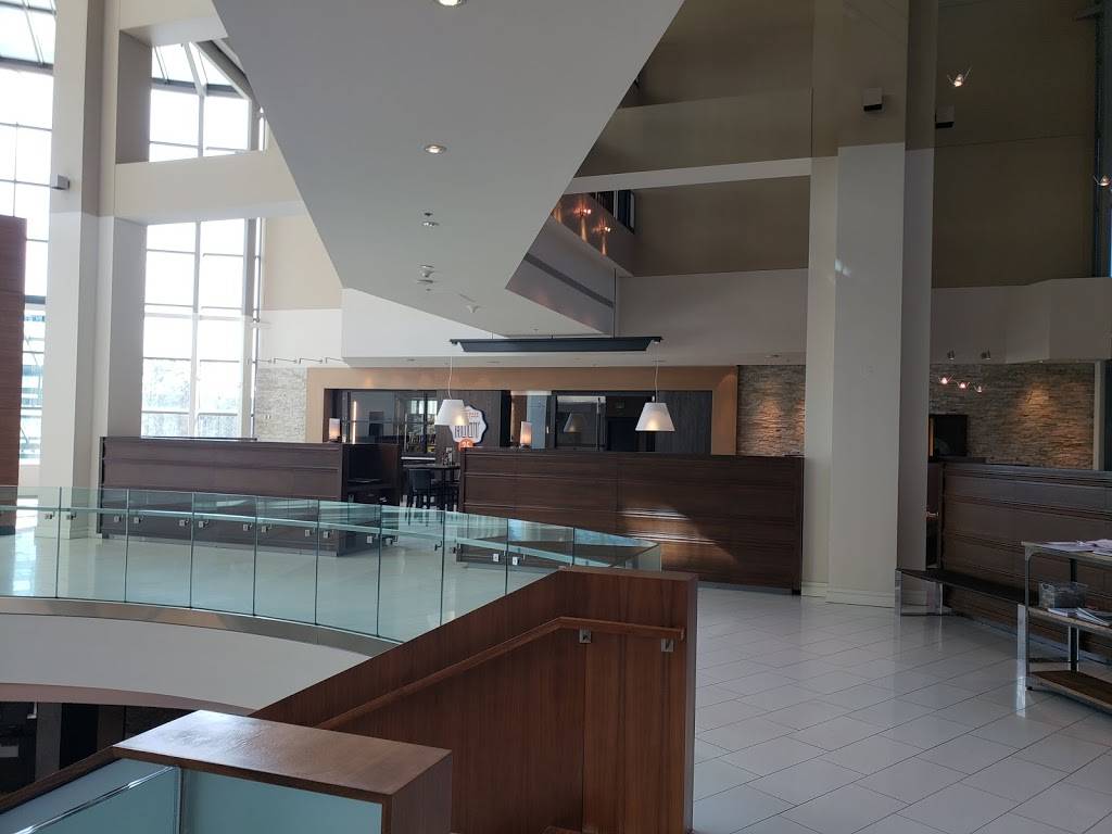 Root25 Taphouse & Kitchen | restaurant | 7800 E Tufts Ave, Denver, CO 80237, USA | 3037791234 OR +1 303-779-1234