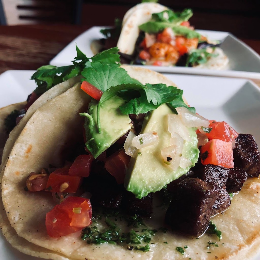 Vino at the Landing | restaurant | 800 N 10th Pl E, Renton, WA 98057, USA | 4252820382 OR +1 425-282-0382