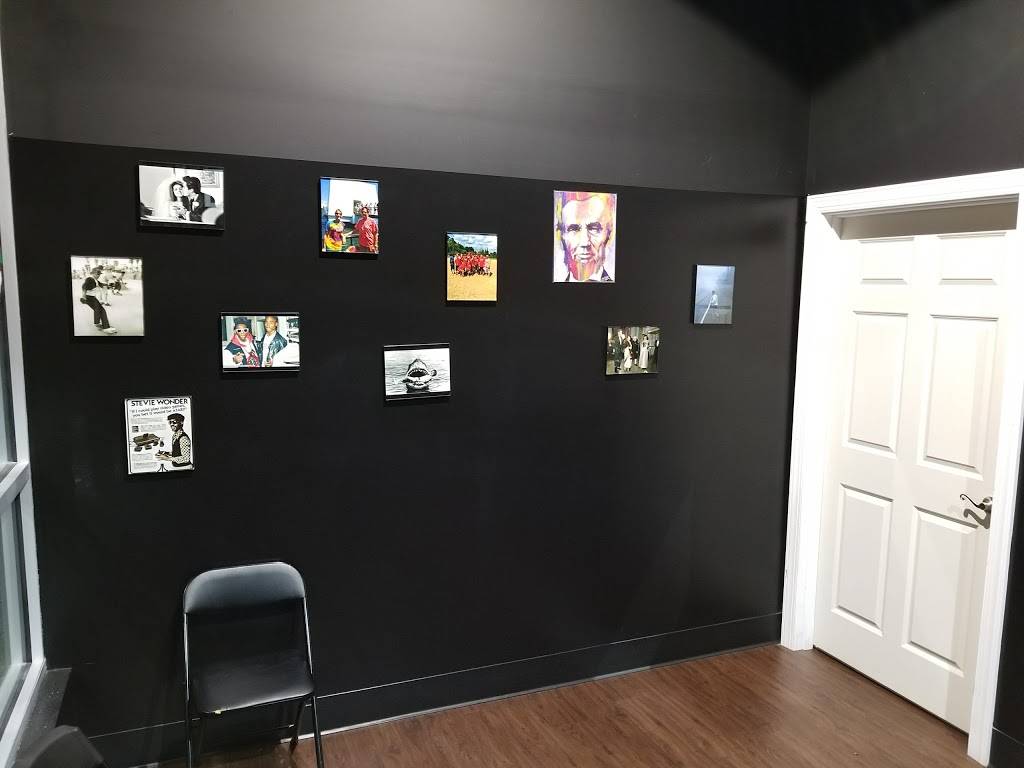 Big Shot Bobs House of Wings - Weirton | restaurant | 241 Three Springs Dr #9, Weirton, WV 26062, USA | 6813283053 OR +1 681-328-3053