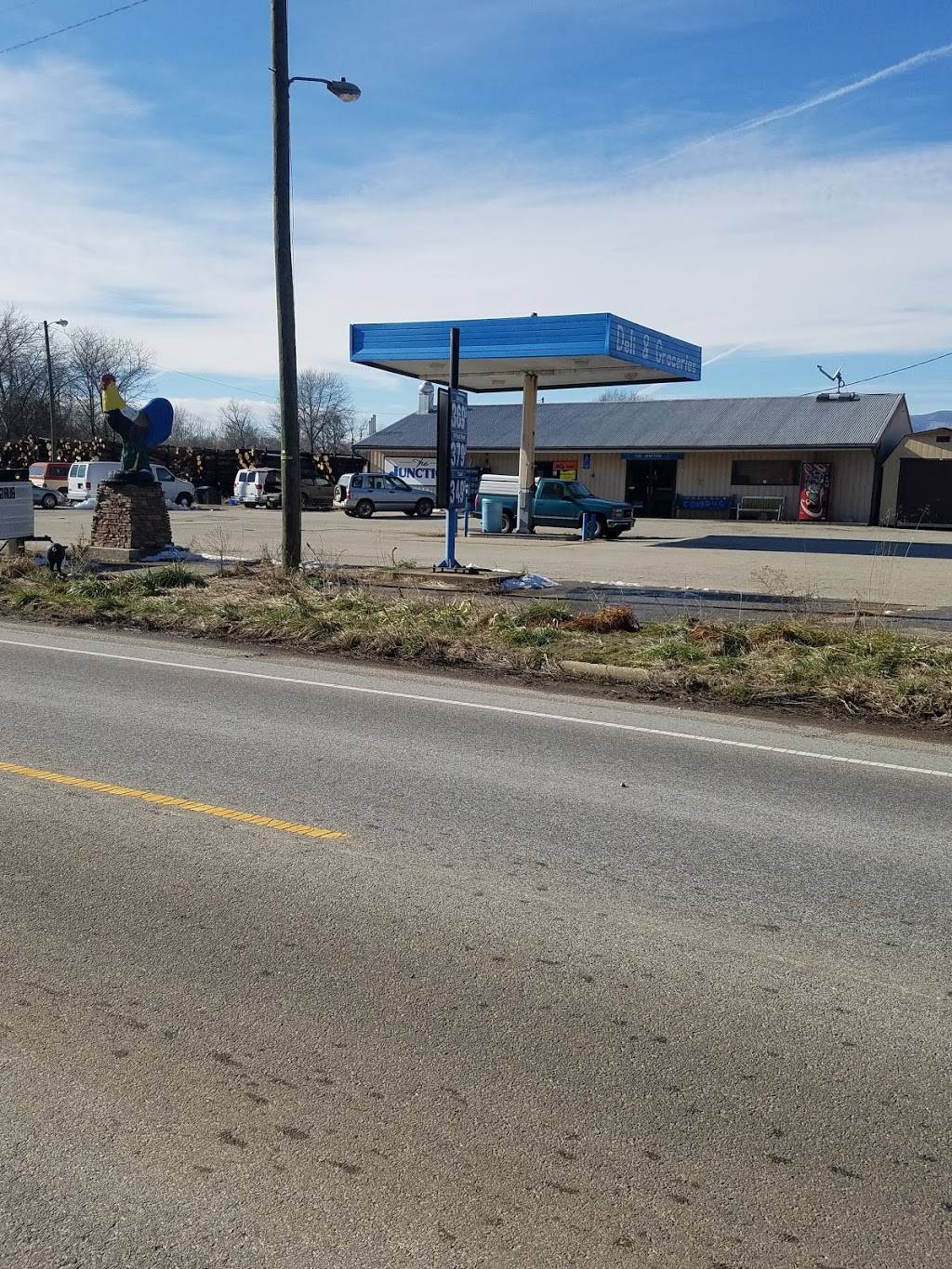 Cristinas Cafe | restaurant | 2851 Patrick Henry Hwy, Piney River, VA 22964, USA | 4342701146 OR +1 434-270-1146