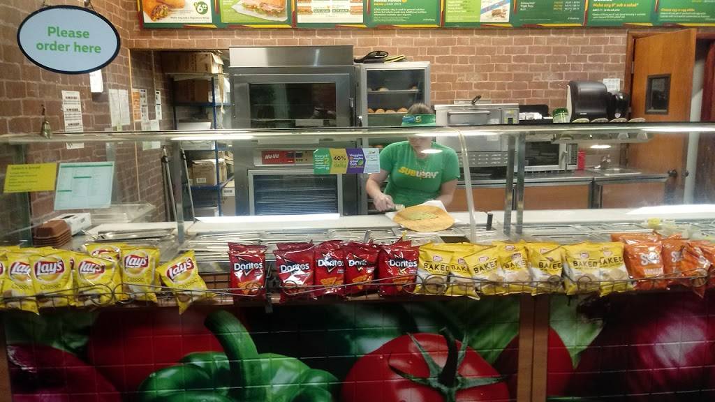 Subway | restaurant | 2055 Co Rd 48, Bushnell, FL 33513, USA | 3525681383 OR +1 352-568-1383