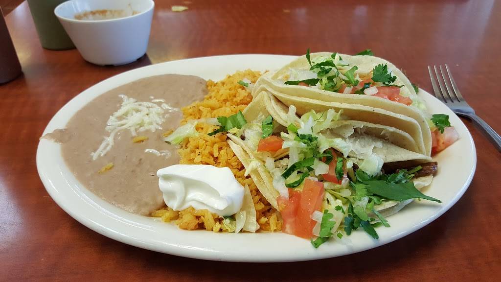 El Pueblito | restaurant | 1221 E Imperial Hwy, Placentia, CA 92870, USA | 7148547956 OR +1 714-854-7956