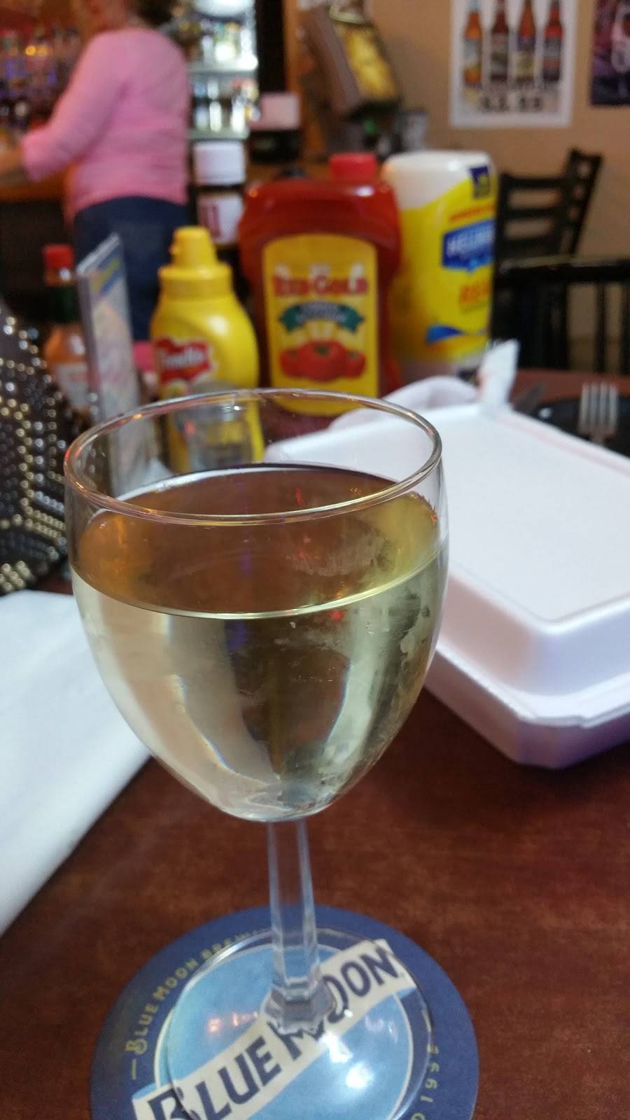 Boogies | restaurant | 2082 Vadalabene Dr, Maryville, IL 62062, USA | 6182882898 OR +1 618-288-2898