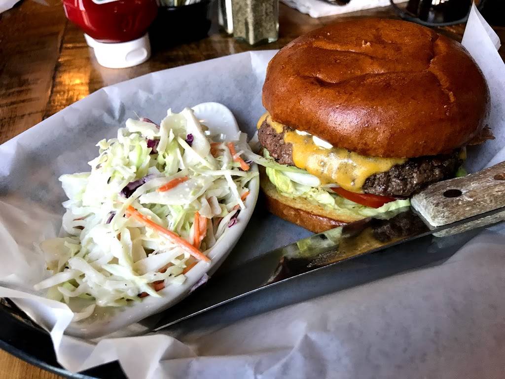 Griffs BBQ & Grill | restaurant | 304 Town Square Rd, Copperopolis, CA 95228, USA | 2097854745 OR +1 209-785-4745