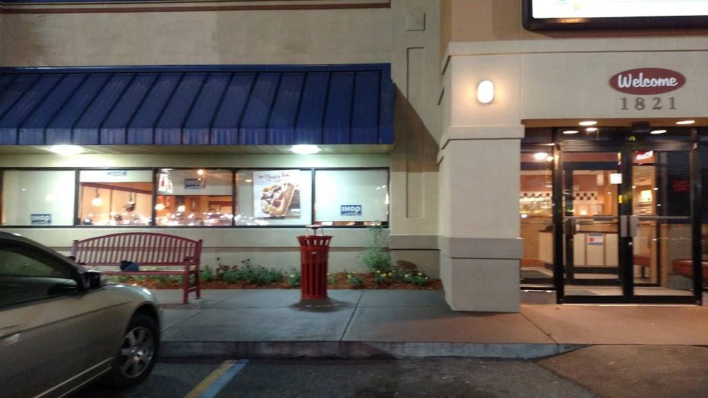 IHOP | bakery | 1821 W Hill Ave, Valdosta, GA 31601, USA | 2292498444 OR +1 229-249-8444