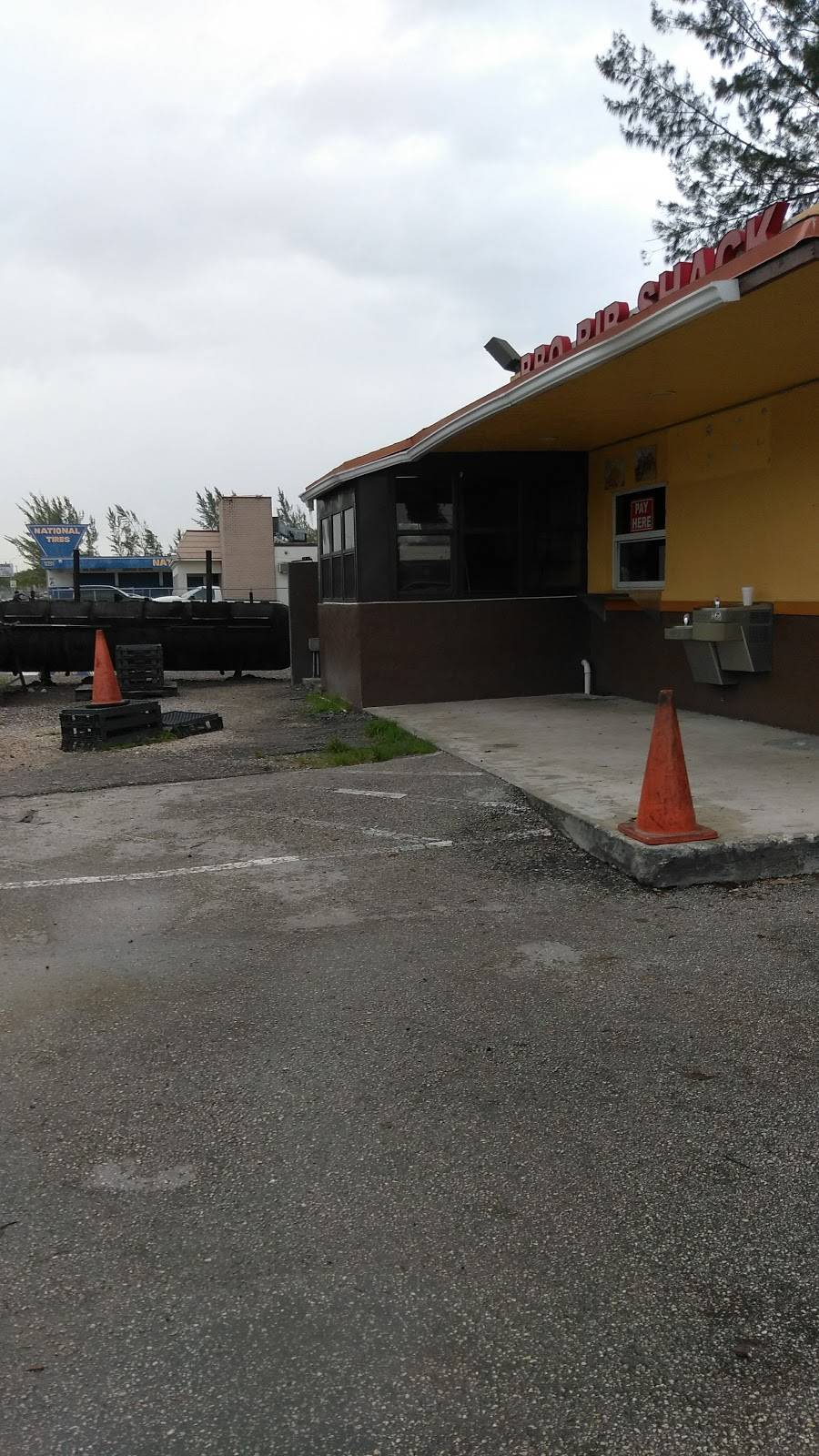 BBQ Rib Shack | restaurant | 12101 NW 27th Ave, Miami, FL 33167, USA | 3056813536 OR +1 305-681-3536