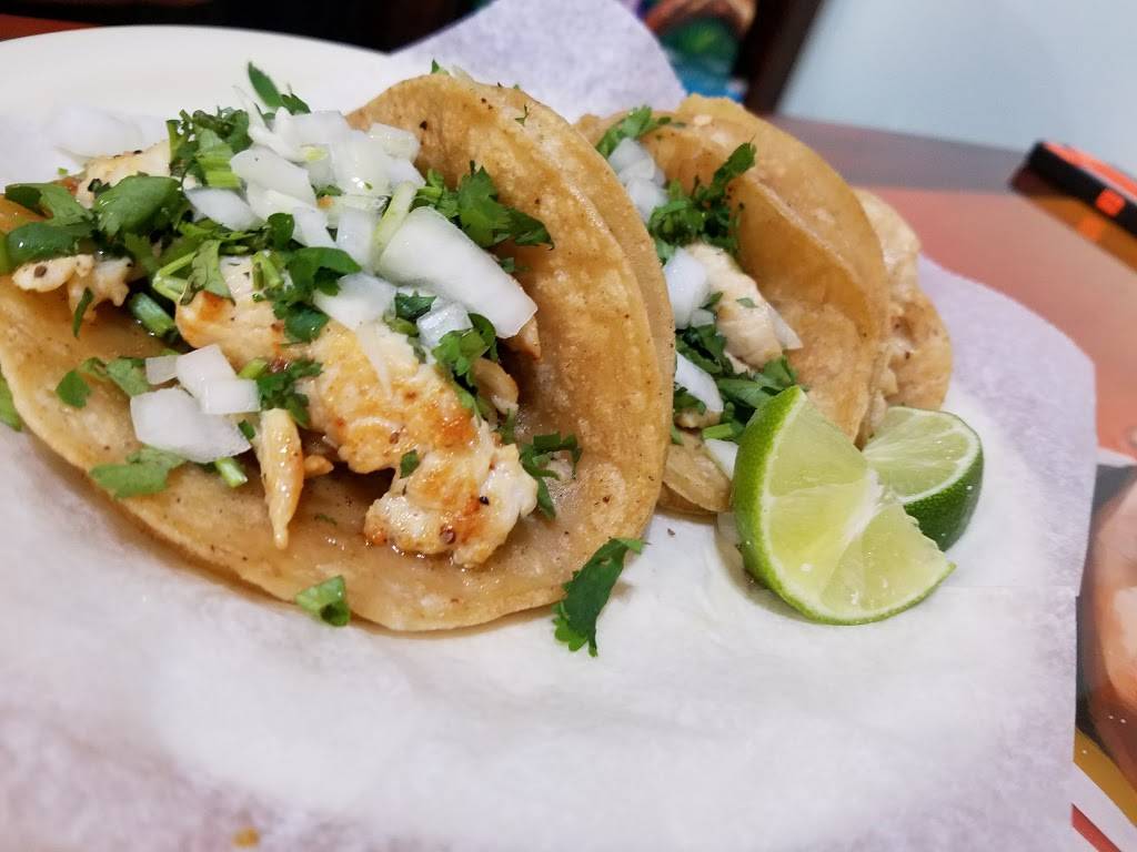 The Famous Taco | restaurant | 4104 N Clinton St, Fort Wayne, IN 46805, USA | 2604802400 OR +1 260-480-2400