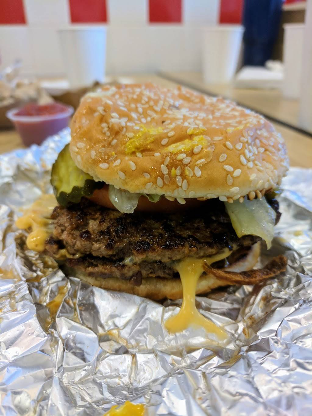 Five Guys | meal takeaway | 3155 W Shore Dr, Holland, MI 49424, USA | 6163995551 OR +1 616-399-5551