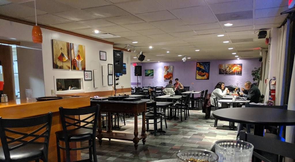 Flor De Luna Restaurant | restaurant | 3027, 11417 Woodglen Dr, Rockville, MD 20852, USA | 2402424066 OR +1 240-242-4066