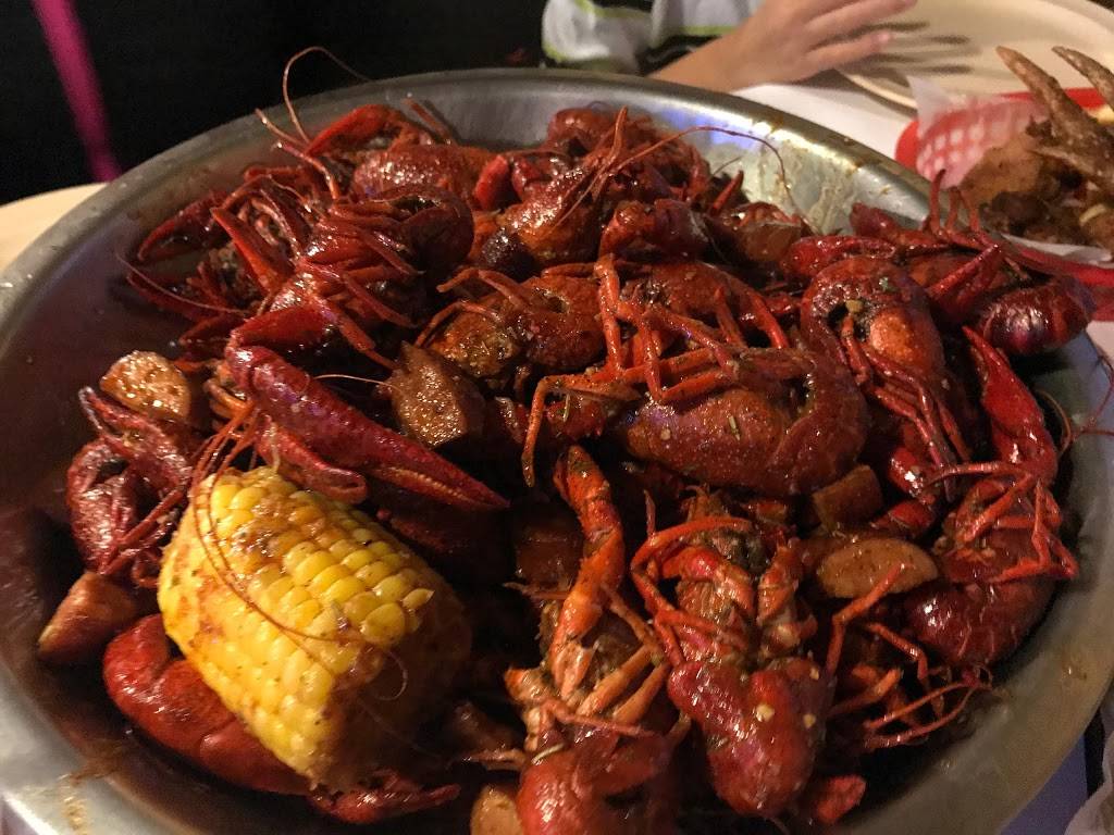 Crazy Cajun Seafood & Sports | restaurant | 9630 Jones Rd, Houston, TX 77065, USA | 2819555586 OR +1 281-955-5586