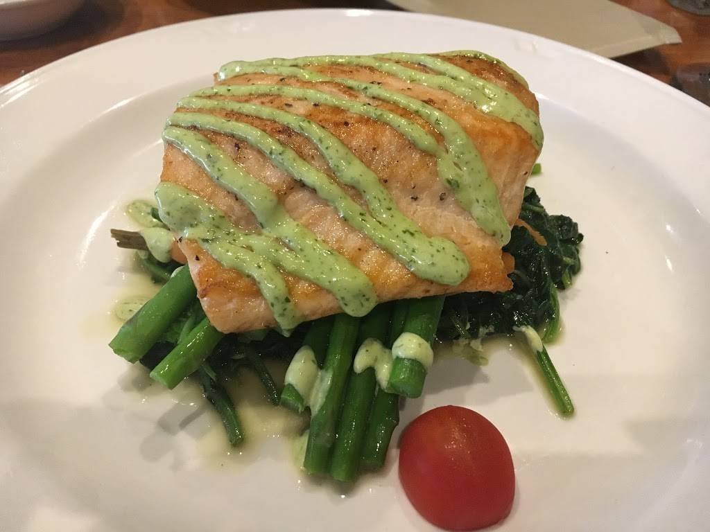 Alexanders Restaurant & Lounge | restaurant | 1050 Schooner Dr, Ventura, CA 93001, USA | 8056581212 OR +1 805-658-1212