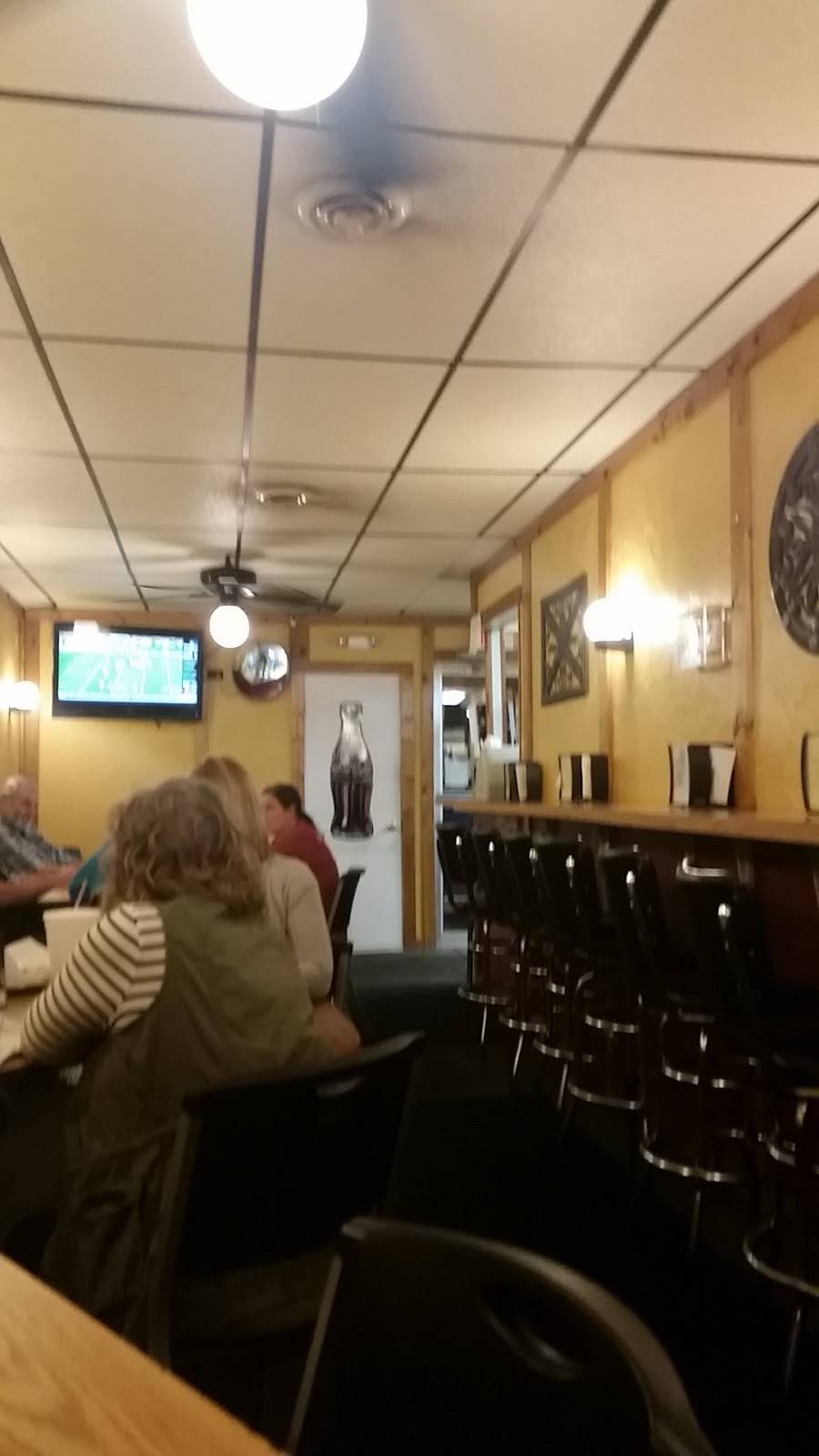 Pizza House | restaurant | 2409 Sheridan Rd, Zion, IL 60099, USA | 8478724868 OR +1 847-872-4868