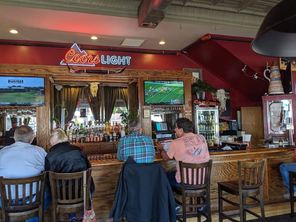 The Mad Cow Saloon | restaurant | 909 8th Ave, Greeley, CO 80631, USA | 9703565520 OR +1 970-356-5520