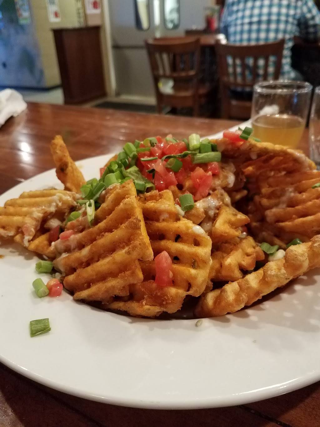 Mad Anthonys Lakeview Ale House and Reception Hall | restaurant | 4080 N 300 W, Angola, IN 46703, USA | 2608332537 OR +1 260-833-2537