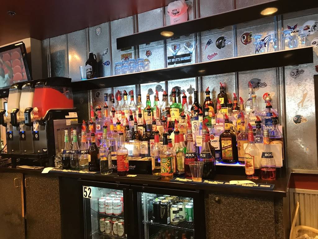 Signatures Bar & Grill | restaurant | 16701 Lakeview Rd NE, Flintstone, MD 21530, USA | 3017848400 OR +1 301-784-8400