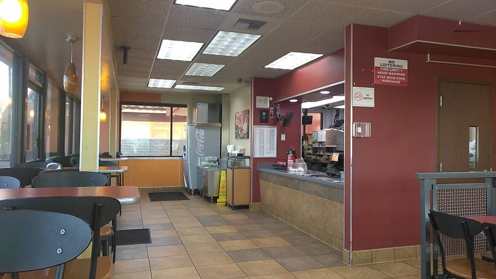Jack in the Box | restaurant | 108 N Garfield Ave, Montebello, CA 90640, USA | 3237243764 OR +1 323-724-3764