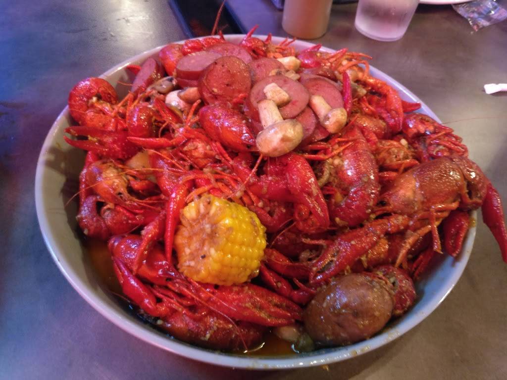 Deckhand Oyster Bar | restaurant | 4211 S Lamar Blvd C-1, Austin, TX 78704, USA | 5123261963 OR +1 512-326-1963