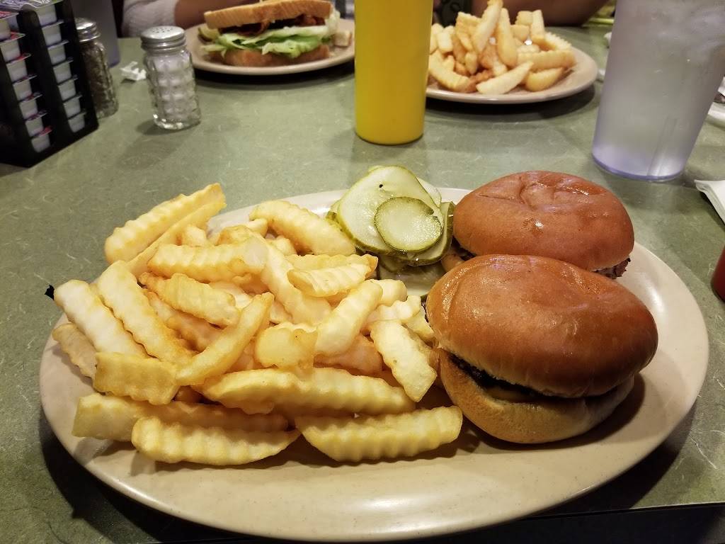 Travis Restaurant | restaurant | 34400 Harper Ave, Clinton Twp, MI 48035, USA | 5867928001 OR +1 586-792-8001