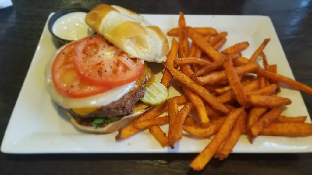 Red Robin Gourmet Burgers and Brews | restaurant | 3797 Carpenter Rd, Ypsilanti, MI 48197, USA | 7347942000 OR +1 734-794-2000