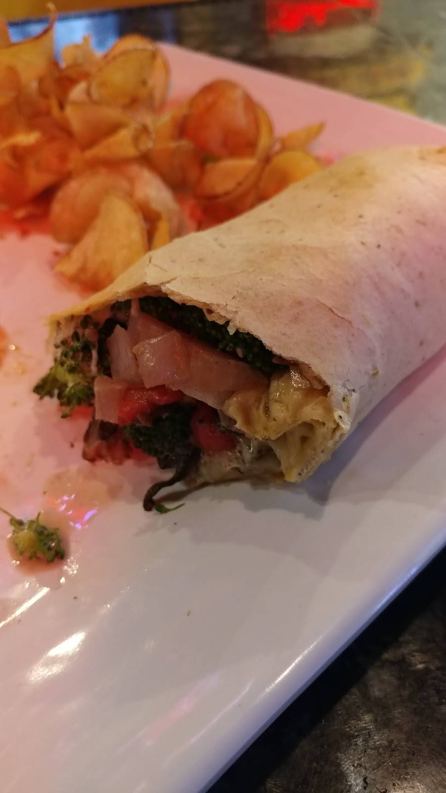 Antonios Sports Bar & Grille | night club | 18 W Mill St, Plymouth, WI 53073, USA | 9208935105 OR +1 920-893-5105