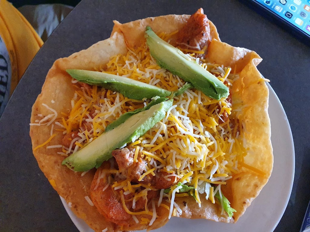 La Carreta Restaurant | restaurant | 1910 E Aztec, Gallup, NM 87301, USA | 5058633613 OR +1 505-863-3613