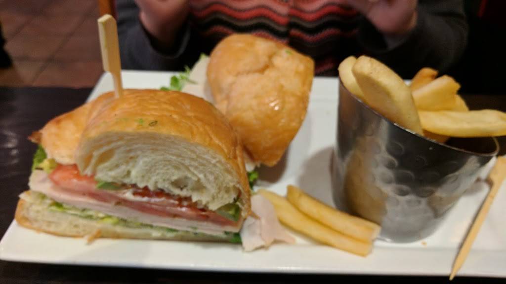 Red Robin Gourmet Burgers and Brews | restaurant | 365 The Bridge St Suite 113, Huntsville, AL 35805, USA | 2563278530 OR +1 256-327-8530