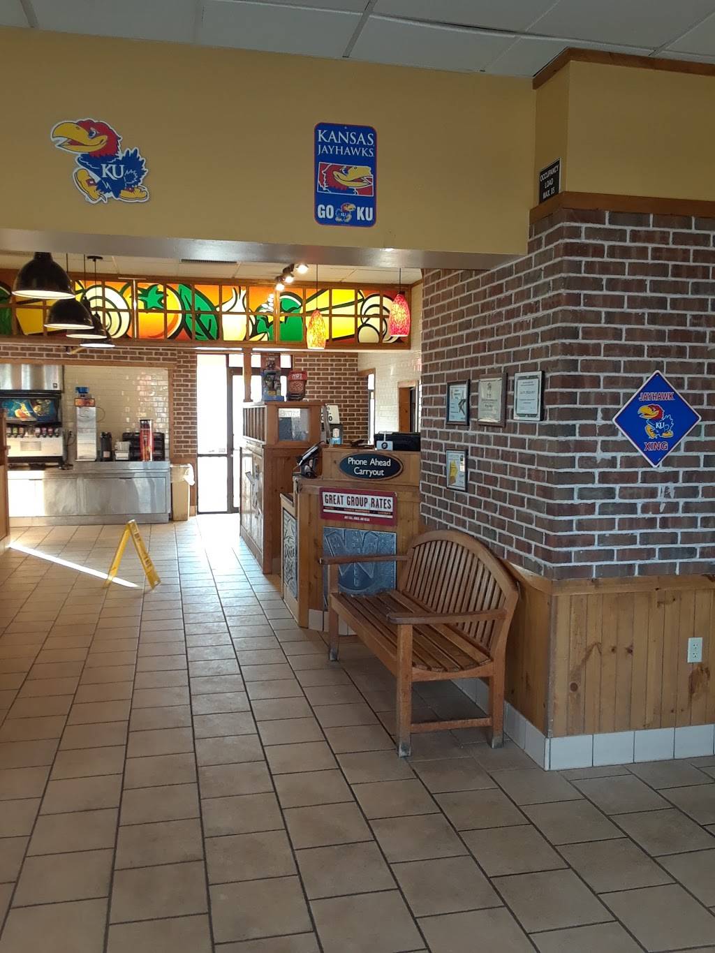 Pizza Hut | meal takeaway | 600 W 23rd St, Lawrence, KS 66046, USA | 7858433000 OR +1 785-843-3000