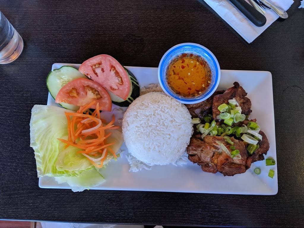 Pho Saigon and Bar | restaurant | 1106 Pontiac Ave, Cranston, RI 02920, USA | 4017800536 OR +1 401-780-0536