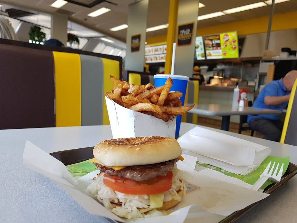 Le Petit Québec | restaurant | 130 Rue Notre-Dame, Repentigny, QC J6A 2P1, Canada | 4505813335 OR +1 450-581-3335