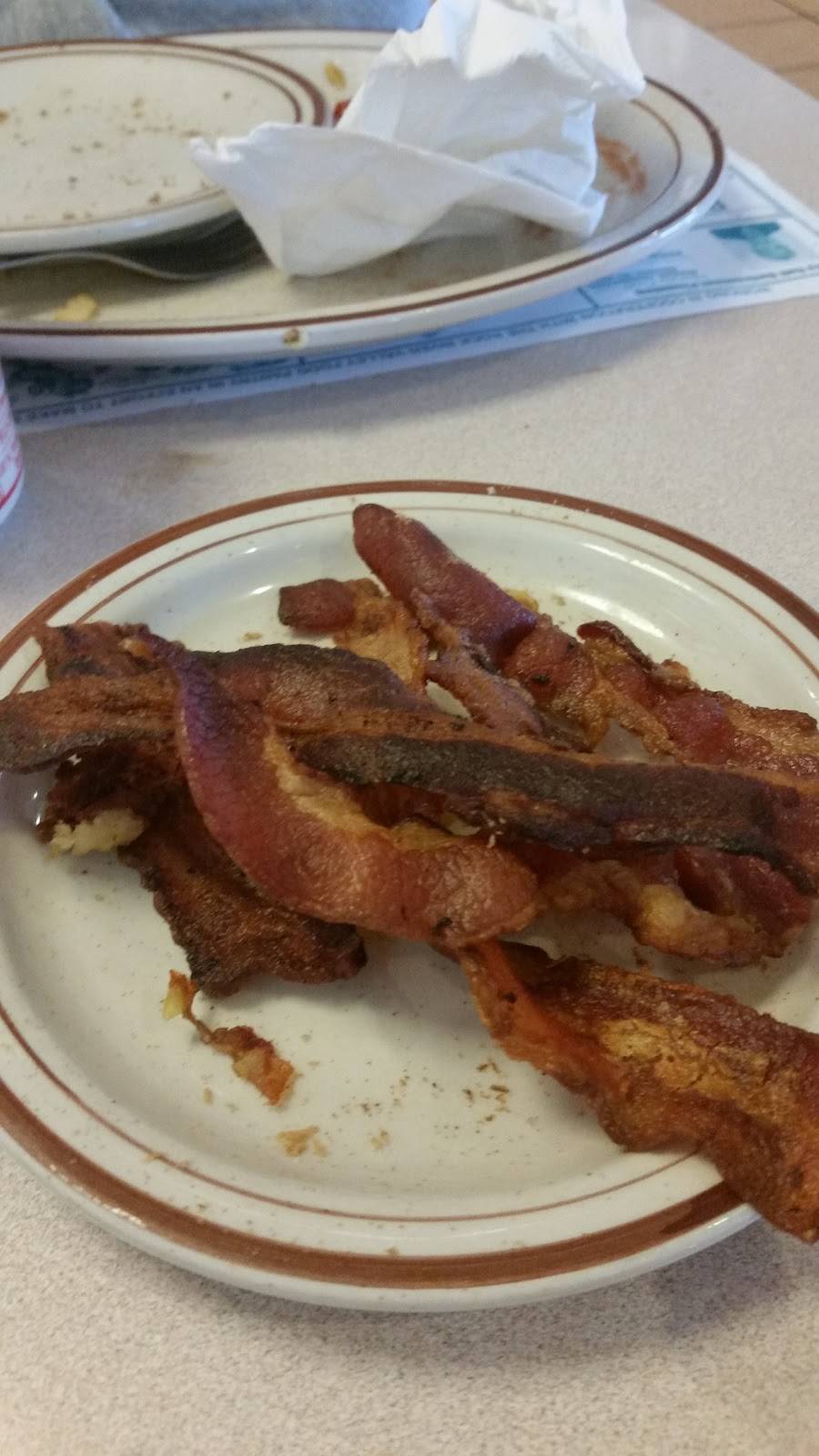 Sunrise II Family Restaurant | bakery | 101 W 2nd St, Byron, IL 61010, USA | 8152344229 OR +1 815-234-4229