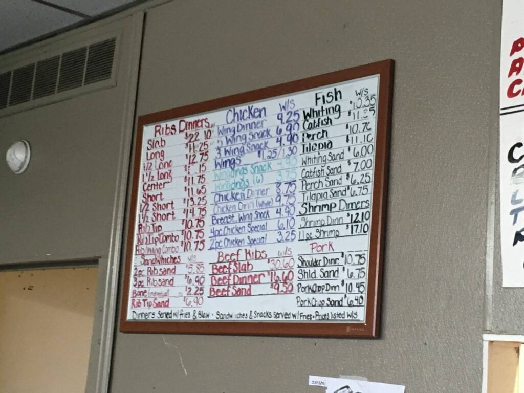 Whitmores Bar-B-Q | restaurant | 20209 Harvard Ave, Warrensville Heights, OH 44122, USA | 2167523960 OR +1 216-752-3960