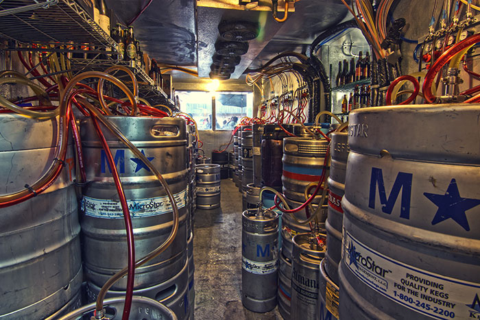 University of Beer - Davis | restaurant | 615 3rd St, Davis, CA 95616, USA | 5307591990 OR +1 530-759-1990